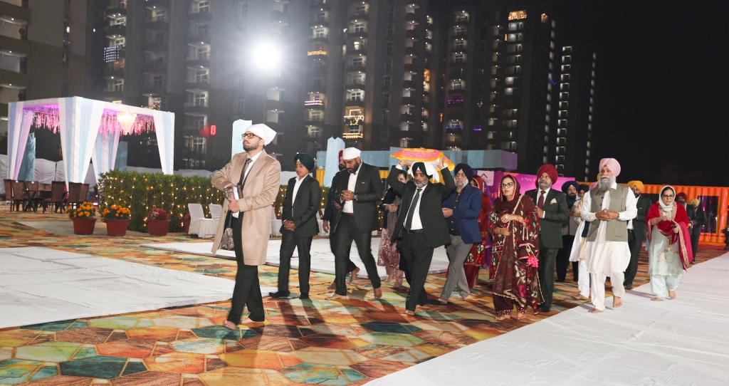 AGI Managing Director Sukhdev Singh attending the presence of Sri Guru Granth Sahib.